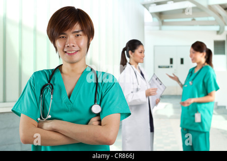 Ein Team von einer glücklichen Ärzten Stockfoto