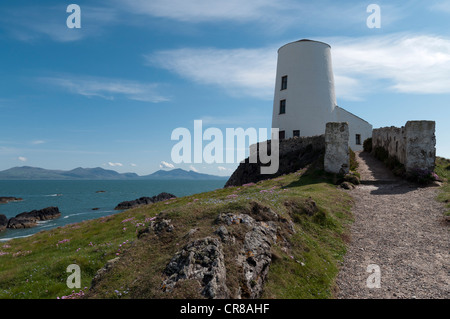 Der alte Leuchtturm Porth Twr-Mawr auf Llanddwyn Insel Anglesey North Wales Stockfoto