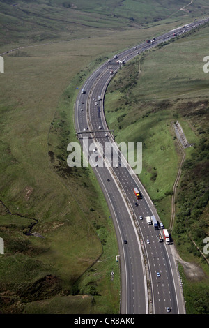 Luftbild von der M62 als es kreuzt die Pennines west in Richtung Manchester Stockfoto