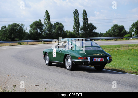 Porsche 911 S, Baujahr 1965, 202 PS, Fahrer Nikos Pallis, 7. Regensburger Classic Rallye Oldtimer-Rennen, Regensburg, Bayern Stockfoto