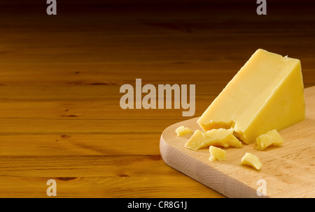 Reifer Cheddar-Käse Stockfoto