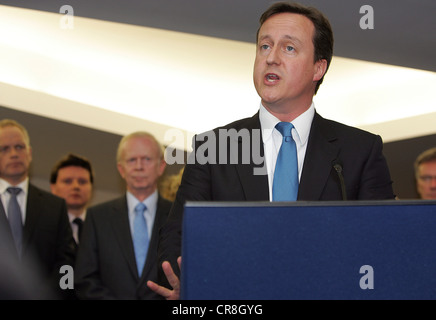 David William Donald Cameron, Premierminister des Vereinigten Königreichs & Nordirland kommt in Belfast. Stockfoto