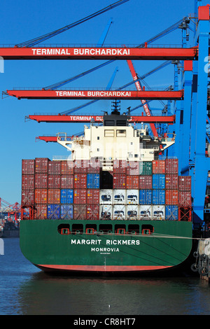 Containerschiff, Margrit Rickmers wird beladen mit Containern am Container Terminal Burchardkai im Hamburger Hafen auf Stockfoto