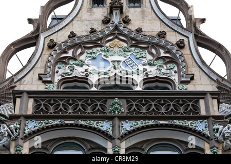 Zorn 23 Geschäftshaus, Jugendstil-Fassade, Portal geschmückt mit 