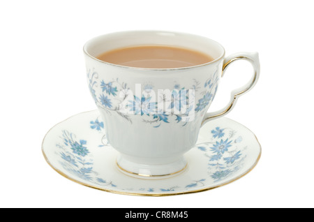 Eine Tasse heißen Tee serviert in einem kunstvoll gemusterten Tasse und Untertasse - Studio gedreht. Stockfoto