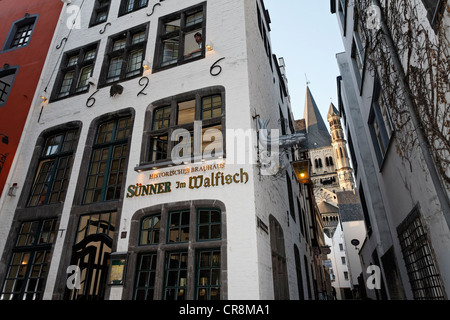 Suenner Im Walfisch, historische Brauerei, Altstadt, Köln, Nordrhein-Westfalen, Deutschland, Europa Stockfoto