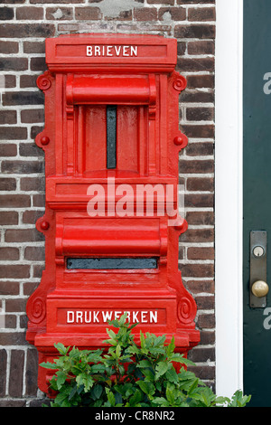 Historischer Briefkasten für ein Haus in Middelburg, Walcheren, Zeeland, Niederlande, Europa Stockfoto