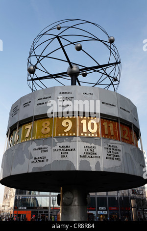 Urania-Weltzeituhr am Alexanderplatz quadratisch, Bezirk Mitte, Berlin, Deutschland, Europa Stockfoto