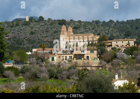 Es Capdella während der Mandelblüte, Mallorca, Balearen, Spanien, Europa Stockfoto