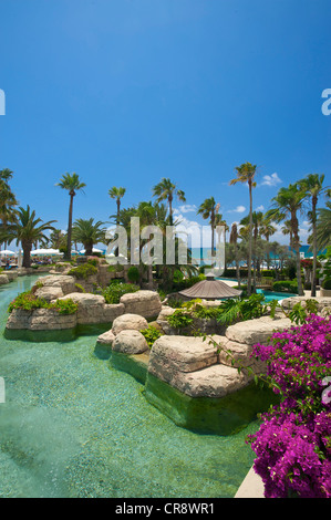 Pool-Bereich des Hotel Annabelle in Paphos, Paphos, Zypern Süd-Zypern Stockfoto