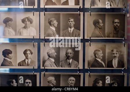 Alten Bertillon System Mugshots auf dem Display an New York City Police Museum Stockfoto