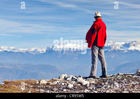 Blick vom Gantkofel Berg in Richtung Schlern Berg, Mendel Ridge, Alto Adige, Italien, Europa Stockfoto