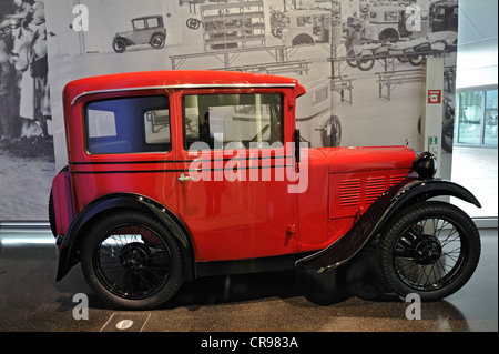 BMW Oldtimer ab etwa 1930, BMW Museum, München, Bayern, Deutschland, Europa Stockfoto