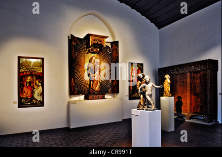 Überdachter Altar mit der Jungfrau Maria stand vor einem Kranz von Strahlen, Mittelfranken 1477, Bayerische Nationalmuseum Stockfoto