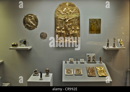 Mittelalterlichen Kunstschätzen, religiösen Schmuck und Messung von Geschirr, Bayerisches Nationalmuseum, Prinzregentenstraße 3, München Stockfoto