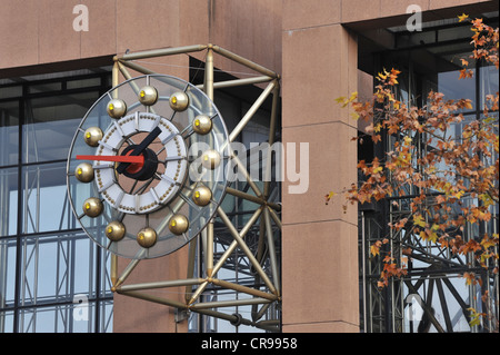 Moderne Uhr in Lyon Part-Dieu Bahnhof, Lyon, Frankreich Stockfoto