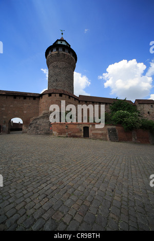 Der Turm der Burg Kaiserburg in Nürnberg Stockfoto