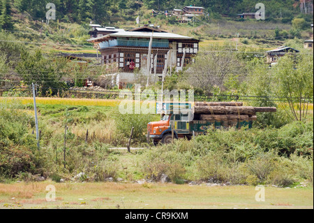 kommerziellen Holzeinschlag LKW, Paro, Bhutan, Asien Stockfoto