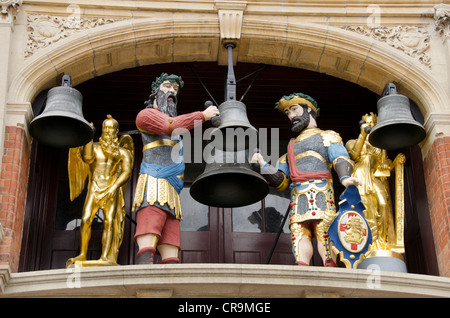 Michigan, wyandotte. Greenfield Village. main street, Sir John Bennett Clock Tower und Glockenspiel. Stockfoto