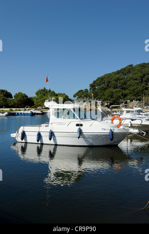 Hafen Sie in Cala Santa Galdana Menorca Spanien Balearen Stockfoto