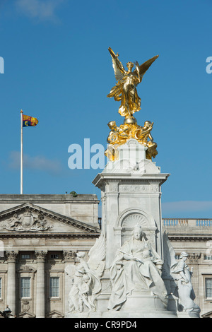 Victoria Denkmal vor Buckingham Palace. London England Stockfoto