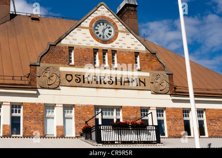 Der Bahnhof Gebäude von Oskarshamn / Schweden. Stockfoto