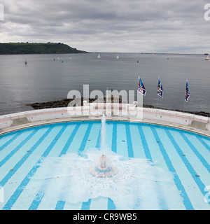 Tinside Lido liegt auf Plymouth Hacke und im Jahr 2003 nach einer umfangreichen Renovierung wiedereröffnet. Stockfoto