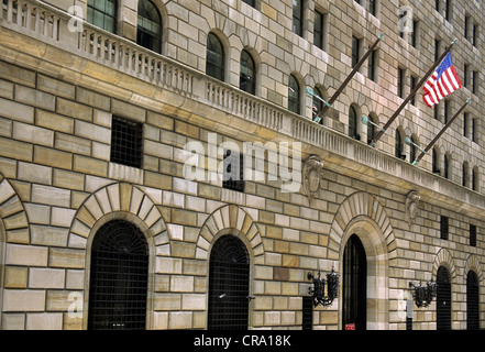 Zinssätze. Federal Reserve Bank of New York Gebäude des Lower Manhattan Financial District, Gewerbeimmobilien, Wall Street. Banksystem USA Stockfoto