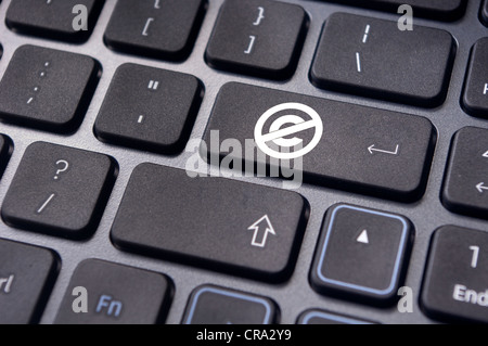 eine keine Urheber- oder Public Domain Mark auf Tastatur, um die Konzepte zu veranschaulichen. Stockfoto