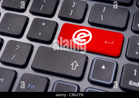 eine keine Urheber- oder Public Domain Mark auf Tastatur, um die Konzepte zu veranschaulichen. Stockfoto