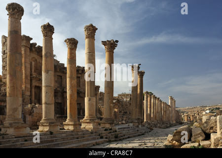 Der Cardo Maximus in der antiken Stadt Jerash, Jordanien, Naher Osten Stockfoto