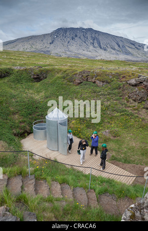 Eingang zum Vatnshellir-Lava-Höhle Snaefellsjökull Nationalpark, Island Stockfoto