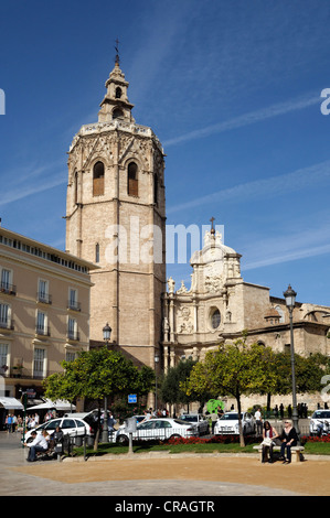 Bell Tower der Miguelete und Puerta de Los Hierros, Kathedrale, Valencia, Spanien, Europa Stockfoto