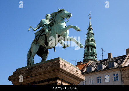 Højbro Plads Platz mit einem Denkmal des Stadtgründers Bischof Absalon, Kopenhagen, Dänemark, Skandinavien, PublicGround Stockfoto