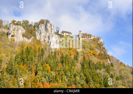 Schloss Werenwag Schloss im herbstlichen oberen Donautal, Sigmaringen District, Baden-Württemberg, Deutschland, Europa Stockfoto