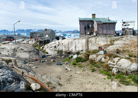 Inuit-Siedlung von Tiniteqilaaq, Sermilik Fjord, Ostgrönland, Grönland Stockfoto