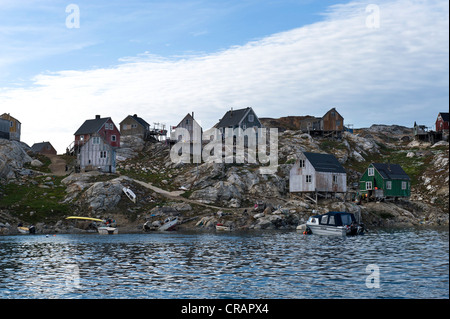 Inuit-Siedlung von Tiniteqilaaq, Sermilik Fjord, Ostgrönland, Grönland Stockfoto