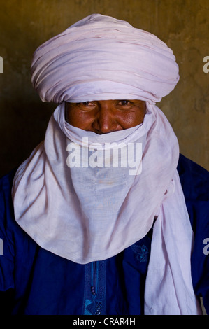Indigene Tuareg Mann, Porträt, Algerien, Afrika Stockfoto