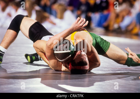 Des jungen Highschool Ringen Wettbewerb. Stockfoto