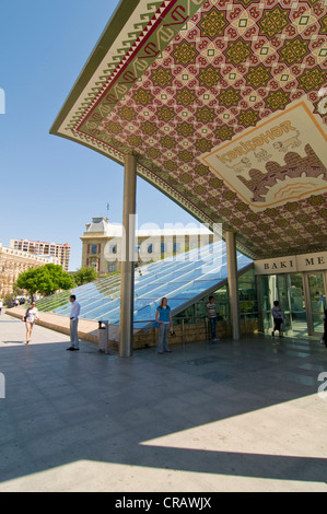 Dach der Metro-Station in Baku, Aserbaidschan, Kaukasus, Naher Osten Stockfoto