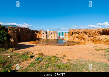 Der Sandstrand des Beach Resort Corne d ' or, ehemalige Hochburg Tipasa, Algerien, Afrika Stockfoto