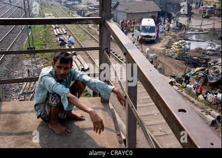 Auf der Bahnstrecke Shibpur Bezirk, Howrah, Kalkutta, Westbengalen, Indien, Asien Stockfoto