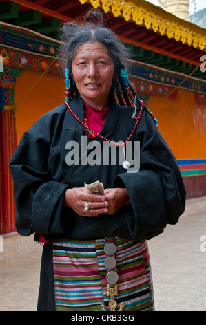 Älteren Pilger in Drepung Tempel, Lhasa, Tibet, Asien Stockfoto