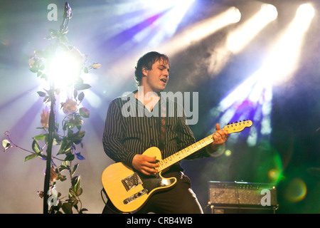 Philip Rhyner, Gitarrist der Schweizer Band Delilah, die live im Schueuer Concert Hall, Luzern, Schweiz, Europa Stockfoto