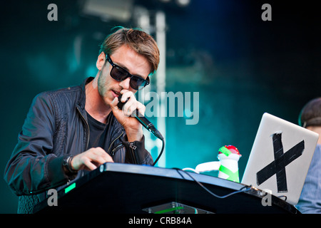 Deutsche Songwriter und Rapper Thomas Huebner aka Clueso die live beim Heitere Open Air-Musikfestival in Zofingen Stockfoto