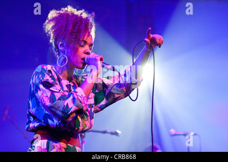 Britische Sängerin Andreya Triana singen live auf das Blue Balls Festival, Luzernersaal Konzertsaal, Kulturzentrum KKL Luzern Stockfoto