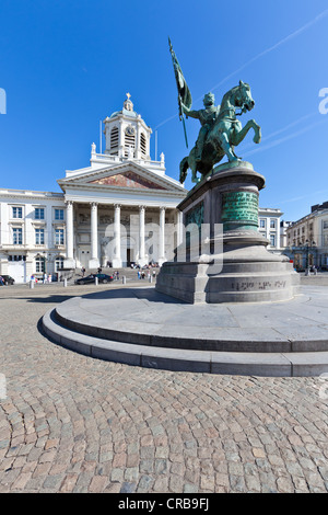 Place Royale, Kirche von Saint-Jacques-Sur-Coudenberg mit der Statue des Godefroid de Bouillon, Brüssel, Brabant, Belgien Stockfoto