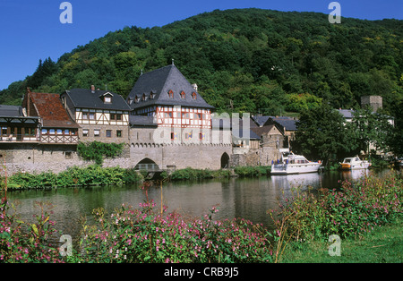 Rathaus und Stadtmauern, Dausenau an der Lahn, Westerwald-Kreis, Rheinland-Pfalz, Deutschland, Europa Stockfoto