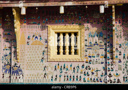 Farbige Glasmosaiken in der Bibliothek, Ho Phra Mane, Wat Xieng Thong Tempel, Luang Prabang, Laos, Indochina, Asien Stockfoto