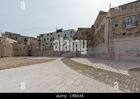 Mit Blick auf die historische Stadt von Vieste, Gargano, Foggia, Apulien, Puglia, Italien, Europa Stockfoto